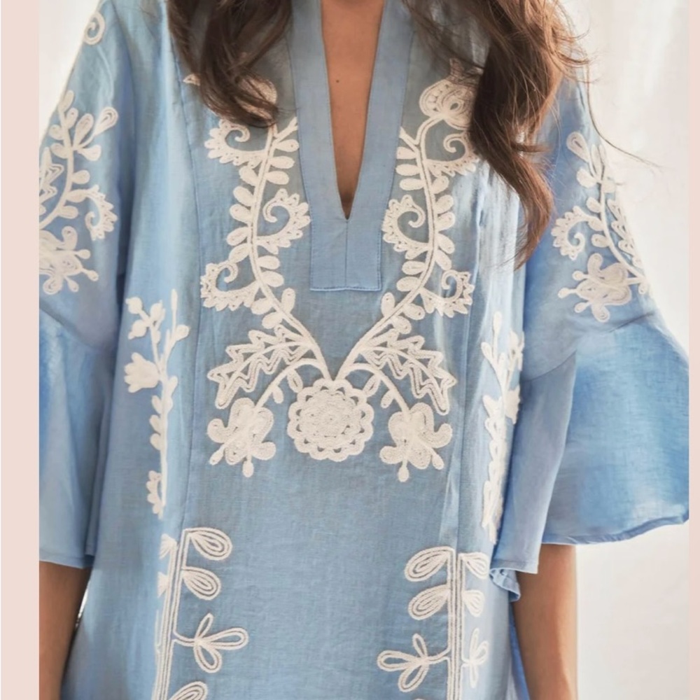 Amorre Mariposa long kaftan in pastel blue size small 100% linen - Picture 4 of 11